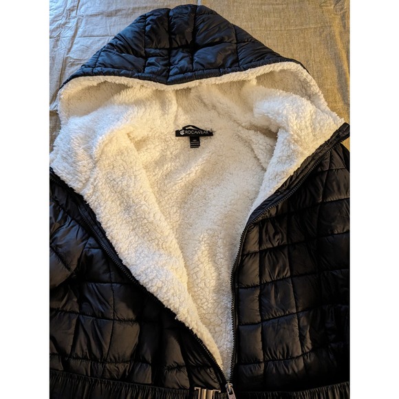 Rocawear Women's Black Puffer Jacket W/ Belt Strap Size 2XL W/ Faux Fur - Picture 4 of 5